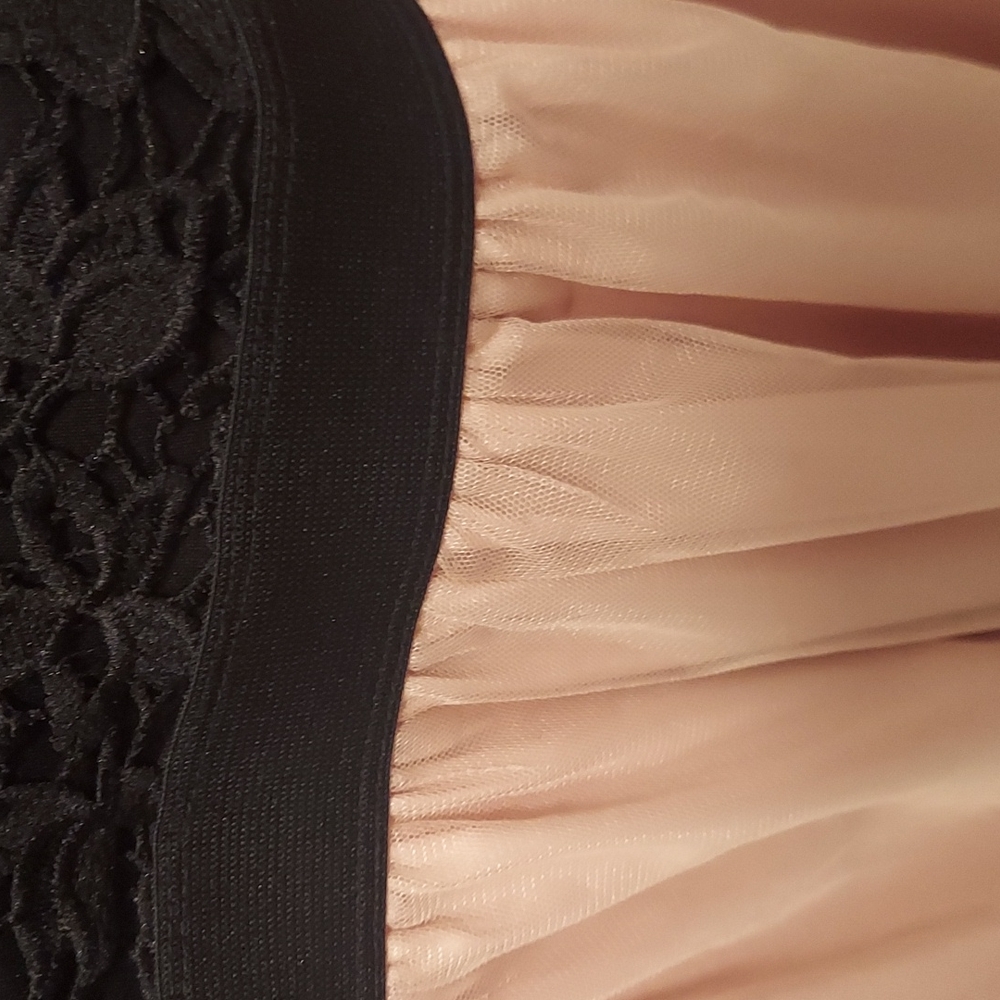 Dress - Picture 3 of 9